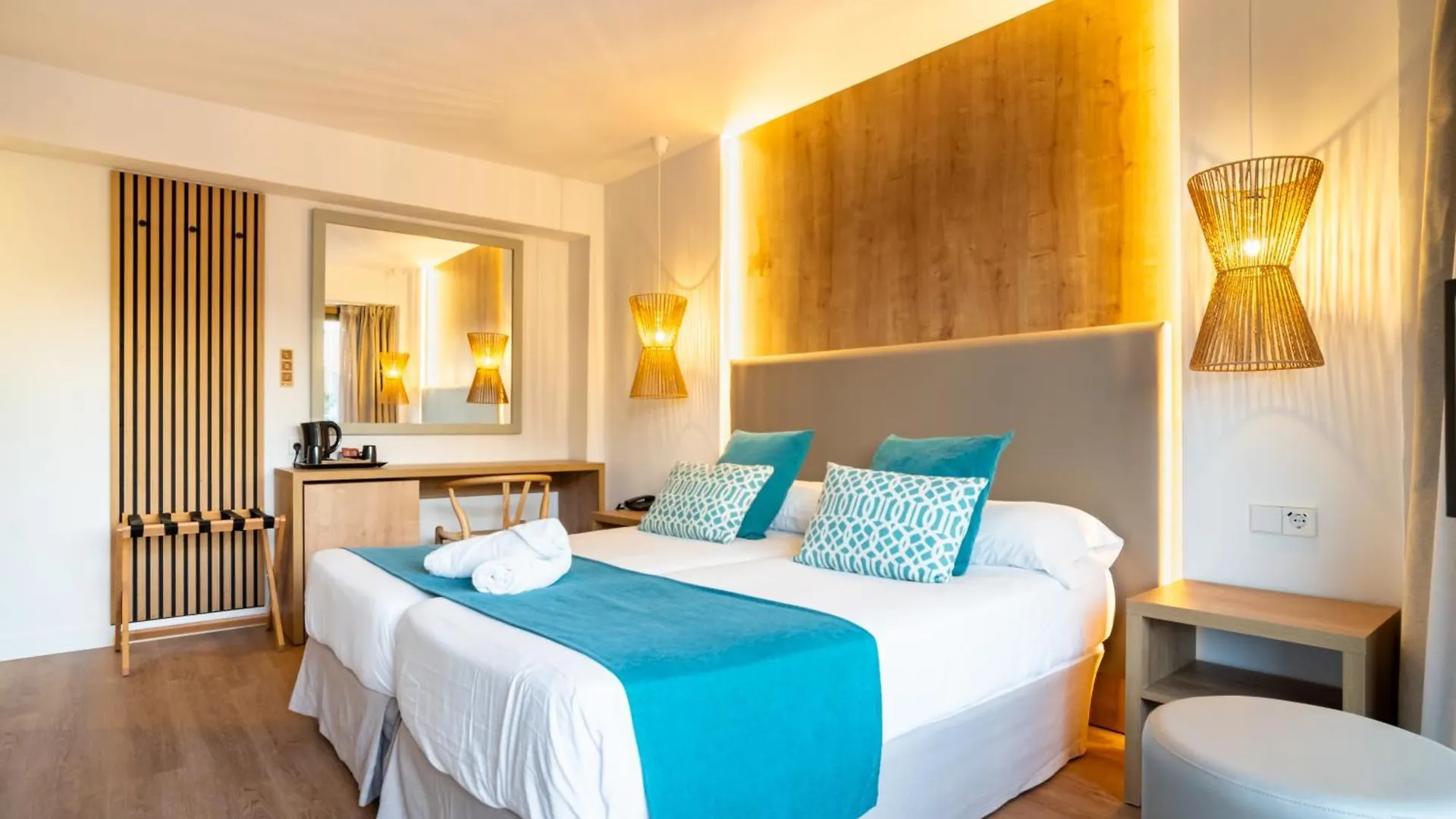 Bahia De Alcudia Hotel & Spa Порто де Алькудиа 4*,  Испания