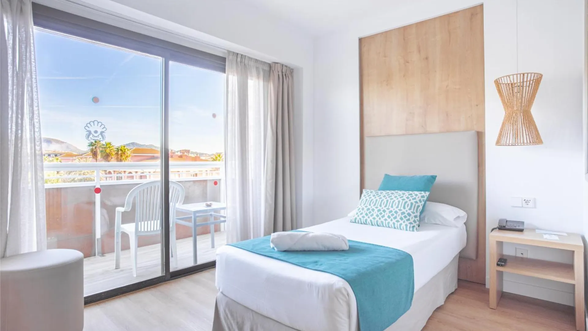 Bahia De Alcudia Hotel & Spa Порто де Алькудиа
