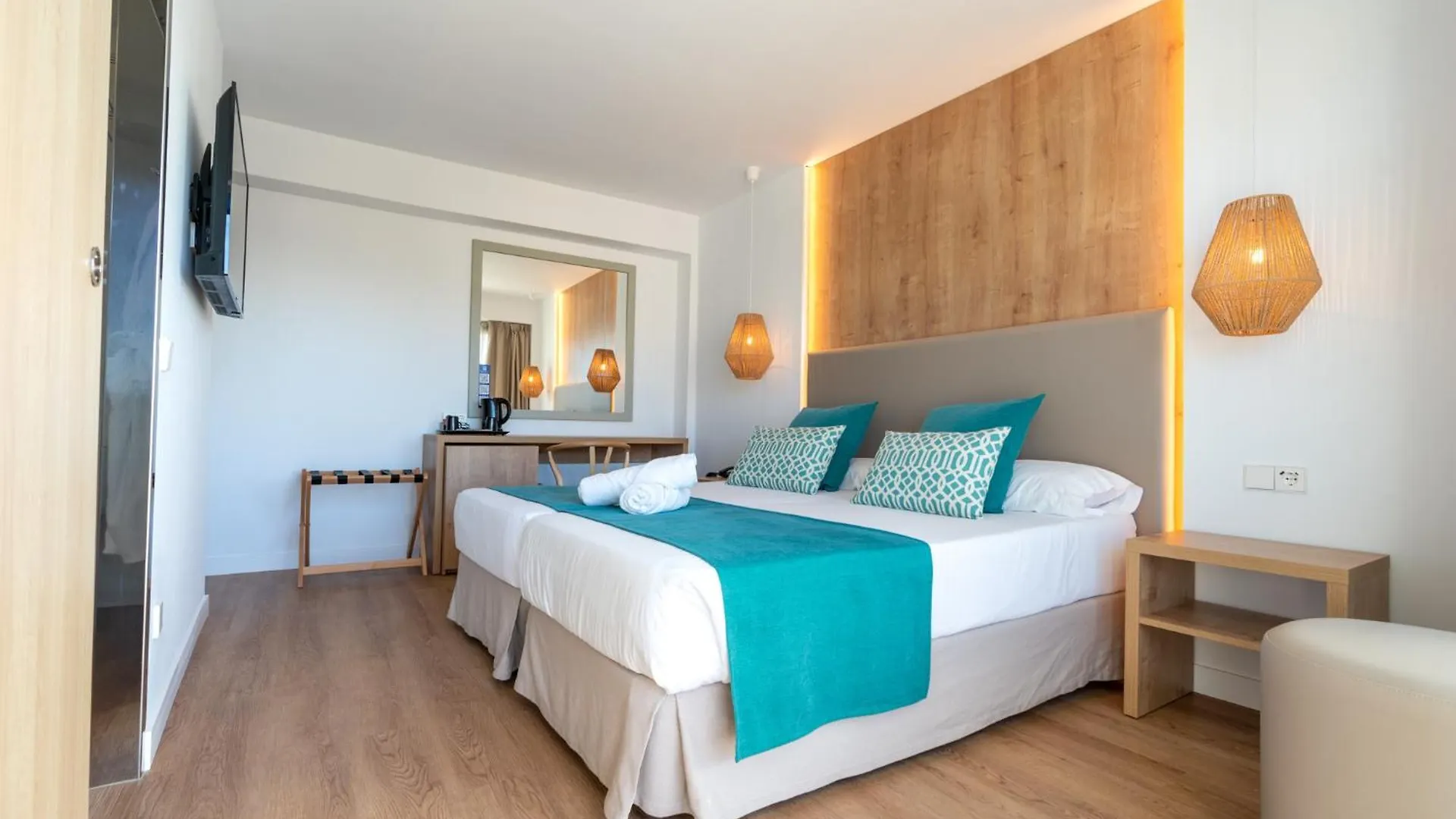 ****  Bahia De Alcudia Hotel & Spa Порто де Алькудиа Испания